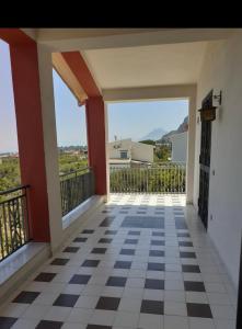 - une vue depuis le balcon d'une maison dans l'établissement Casa vacanze zina, à Altavilla Milicia
