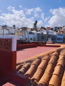Acoran Family Guests House Firgas with Included Morning Yoga Practice的阳台或露台