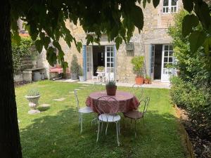 Zdjęcie z galerii obiektu 'Mulberry House' - A Darling Abode Nr Brantome w mieście La Tour-Blanche