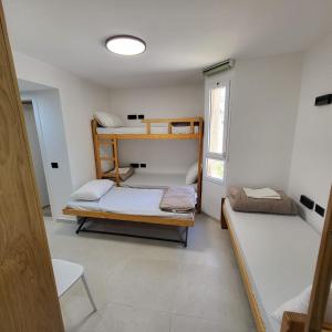 SPNI Eilat Field School客房内的一张或多张床位