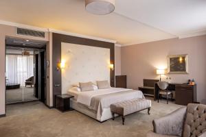 Letto o letti in una camera di Hotel Constantine the Great