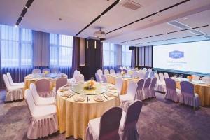 Istumisnurk majutusasutuses Hampton by Hilton Shenzhen North Station