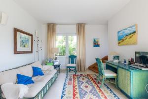 Μια τηλεόραση ή/και κέντρο ψυχαγωγίας στο Villa de la Plage - à Ver sur Mer