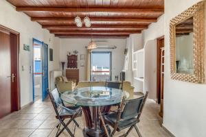 Gallery image of Lovely Apartment With Shared Pool in Aspro Chorio Paros