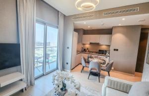 Kuchyň nebo kuchyňský kout v ubytování STAY BY LATINEM Luxury 1BR Holiday Home CVR A1410 near Burj Khalifa