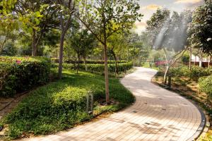 Zahrada ubytování STAY BY LATINEM Luxury 1BR Holiday Home CVR A1410 near Burj Khalifa