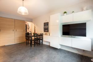 TV a/nebo společenská místnost v ubytování Le Hardelot - Studio à 2 km de la plage