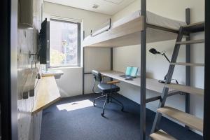 TV a/nebo společenská místnost v ubytování Piece Hostel Kyoto