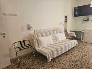 Posezení v ubytování A Polignano Rooms
