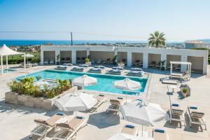 Bazén v ubytování Hotel Matheo Villas & Suites nebo v jeho okolí