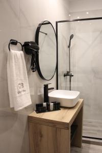 Um banheiro em UrbanBay Hotel & Spa