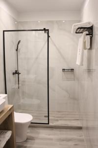 Um banheiro em UrbanBay Hotel & Spa
