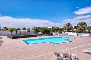 Πισίνα στο ή κοντά στο Sun Glow Senator-pool view