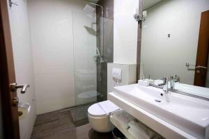 Koupelna v ubytování La Bohème Hotel