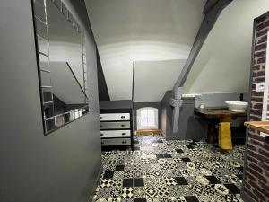 Fotografie z fotogalerie ubytování Chambres d'hôtes à la forge du Coglais v destinaci La Selle-en-Coglès