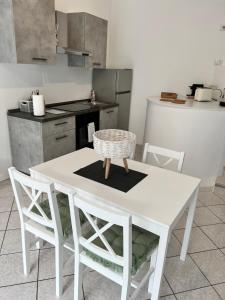 Cucina o angolo cottura di JACAM home free parking Como