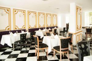 Restauracja lub miejsce do jedzenia w obiekcie NM Lima Hotel