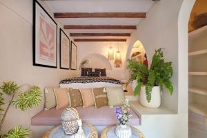 Posezení v ubytování Seminyak Beach Bungalow Studio #2 with Private Pool