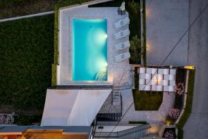 Fotografia z galérie ubytovania Apartment Campo Verde with a private pool v destinácii Dubrava