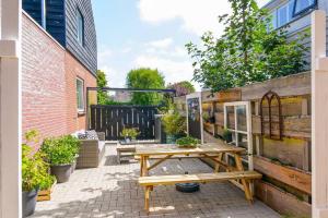 Patio nebo venkovní prostory v ubytování Tiny House In Ons Tuintje - Callantsoog aan Zee