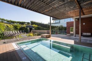 Bazén v ubytování Apartments Spa Resort Styria- ADULTS ONLY nebo v jeho okolí