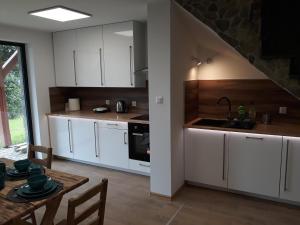 Η κουζίνα ή μικρή κουζίνα στο Sowiogórska Ostoja