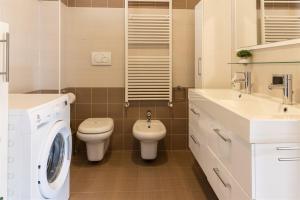 Imagen de la galería de IseoLakeRental - Casa Marisol, en Sarnico