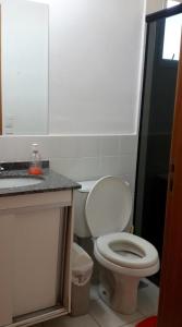 Kupatilo u objektu Alugo Apartamento no Centro de Cuiabá