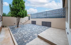 Balkon lub taras w obiekcie Gorgeous Apartment In Medulin With Wifi