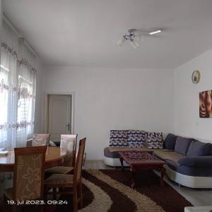 Χώρος καθιστικού στο JJ apartmani