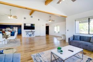 Gallery image of Mountain-View Home in Yucca Valley with Hot Tub! in Yucca Valley