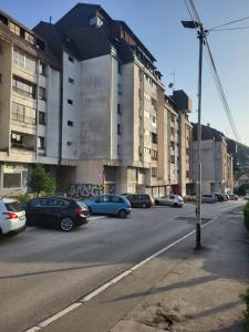 Το κτήριο όπου στεγάζεται  το διαμέρισμα