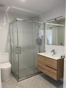 Koupelna v ubytování Luminoso y céntrico Llanes