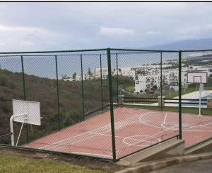 Tenis a/nebo squash v ubytování Bella vista2023 only for Family nebo okolí