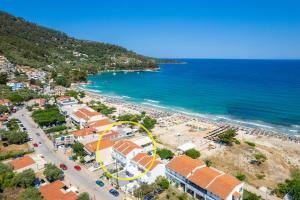 Gambar di galeri bagi Artemis Beach Apartments di Chrysi Ammoudia +30 gambar