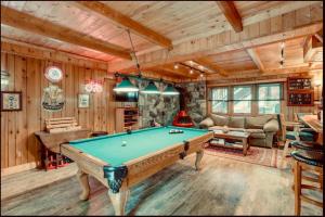 Gallery image of Hibernate at The Little Cub-Inn in Lake Arrowhead