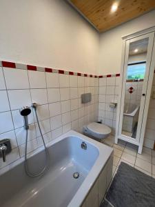 Koupelna v ubytování Ferienwohnung Fuchsbau + 15 fotografií