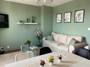 Fotografia z galérie ubytovania Haut Confort Cosy Appart Rénové Mobilier Neuf 3 Ch v destinácii Le Mans