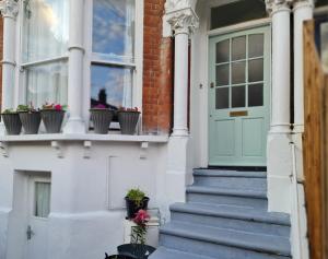 Gallery image of Three bedroom House in London