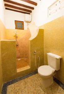 Koupelna v ubytování KoMe House