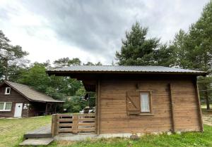 Budynek, w którym mieści się ośrodek wypoczynkowy