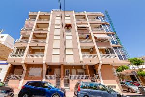 Budova, kde se apartmán nachází + 24 fotografií