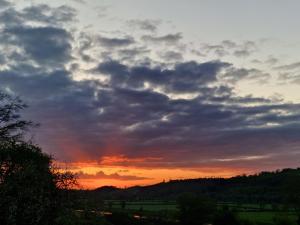 Blick auf den Sonnenuntergang/Sonnenaufgang von des Bed & Breakfasts aus oder aus der Nähe