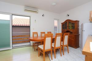 Kuchyňa alebo kuchynka v ubytovaní Apartments with a parking space Brela, Makarska - 789
