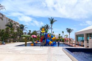 Bazén v ubytování Renovated Studio in Cancun Beach at the Hotel Zone nebo v jeho okolí