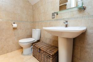 Koupelna v ubytování Birsley Cottage + 22 fotografií