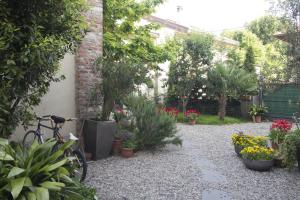 O grădină în afara La Corte di Saronno