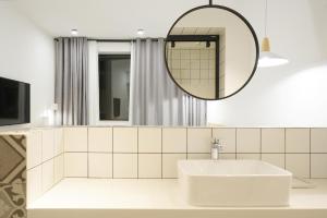 Un baño de Travel of Swan International Hostel