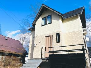 Hoone, kus villa asub