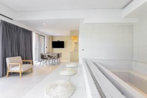 Телевизор и/или развлекательный центр в Brown Dot Hotel Haeundae